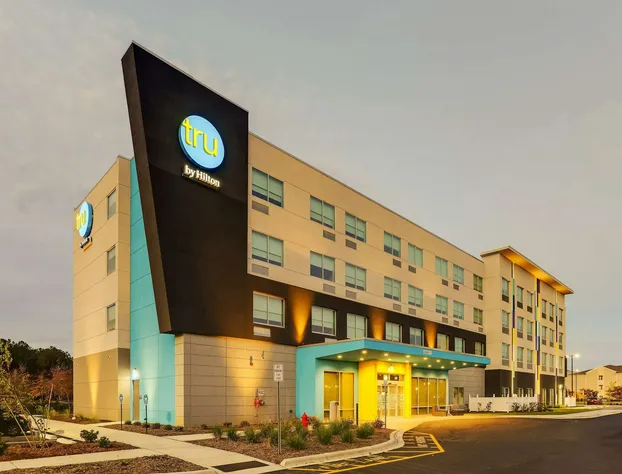 Tru By Hilton Smithfield I-95 hotel detail image 3