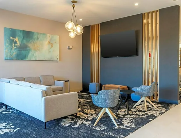 Fairfield Inn & Suites by Marriott Canton Riverstone Parkway hotel detail image 3