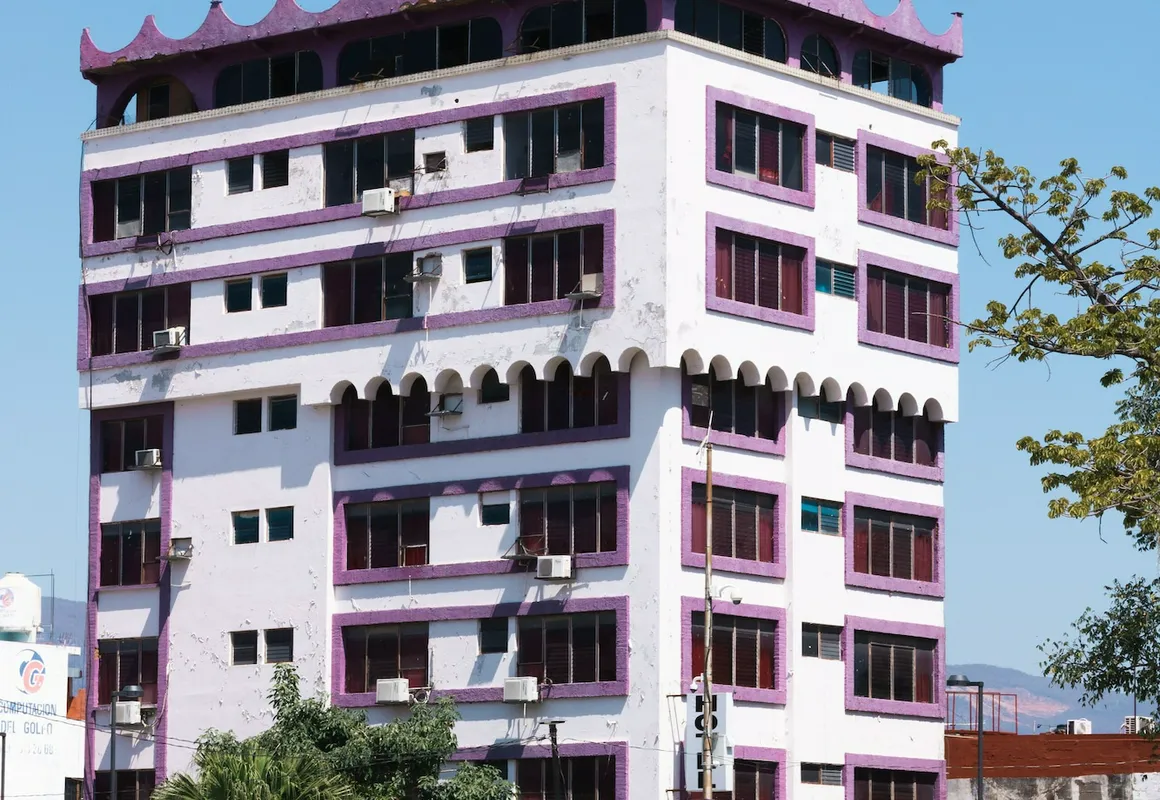 Hotel del Rey hotel hero