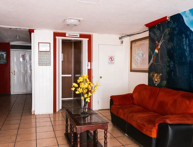 Hotel del Rey hotel detail image 2