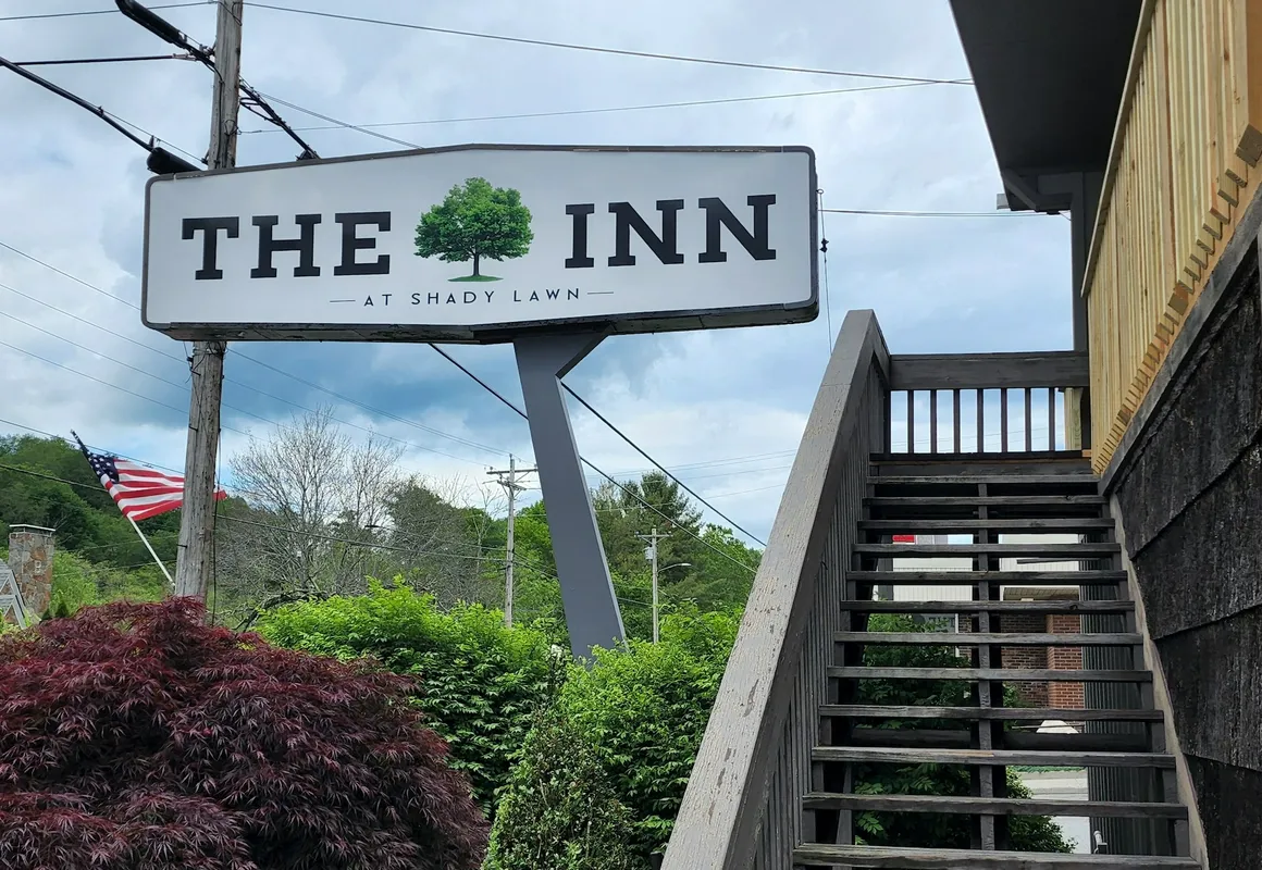The Inn at Shady Lawn hotel hero