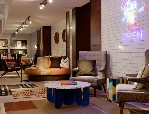 Moxy Richmond Downtown hotel detail image 3