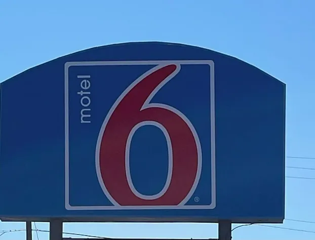 Motel 6 Artesia, NM hotel detail image 1