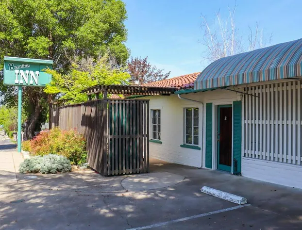 The Bonnie Inn Unit 5 With Breakfast Nook hotel detail image 2