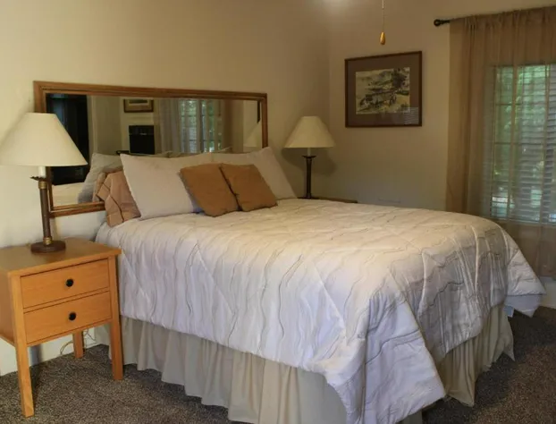 The Bonnie Inn Unit 5 With Breakfast Nook hotel detail image 4