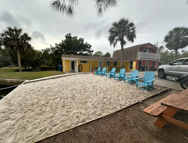 Neptune's Grotto Waterfront Retreat hotel detail image 3