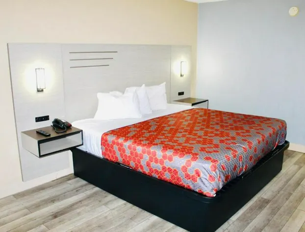 Milan Inn & Suites hotel detail image 2