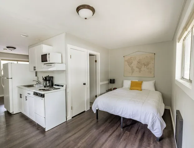 Kimberling Cove M1 hotel detail image 4