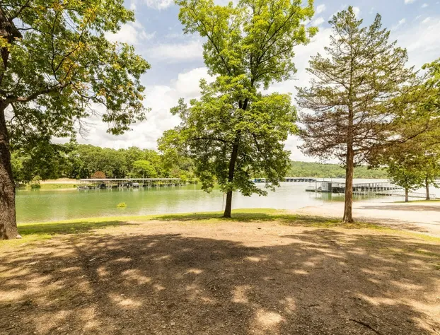 Kimberling Cove H22 hotel detail image 4