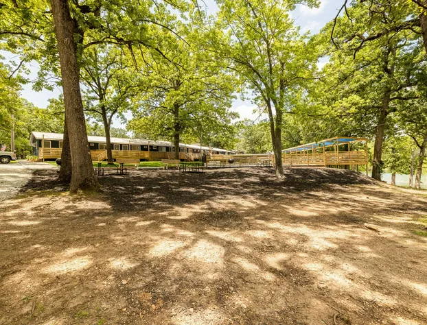 Kimberling Cove H21 hotel detail image 2