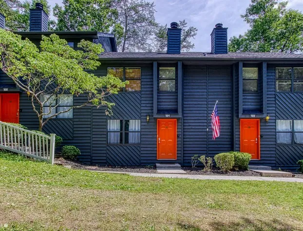 Pinecrest Hotel B hotel detail image 1