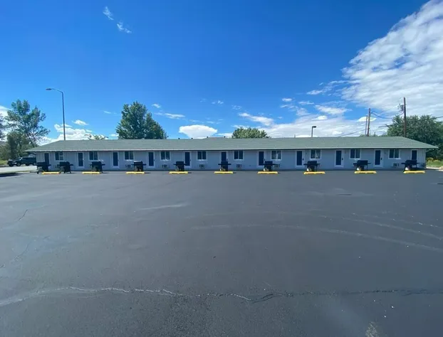 CB&M Executive Suites hotel detail image 1