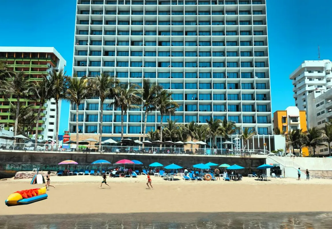 Viaggio Resort Mazatlán hotel hero