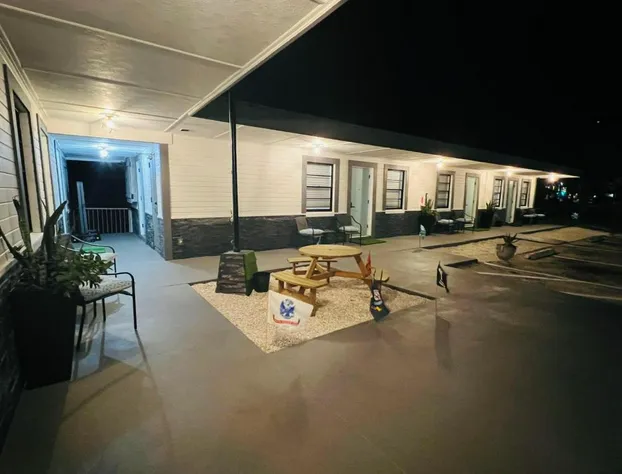 1915 Beach Club hotel detail image 2