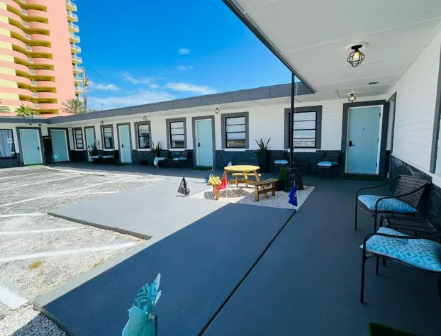 1915 Beach Club hotel detail image 3