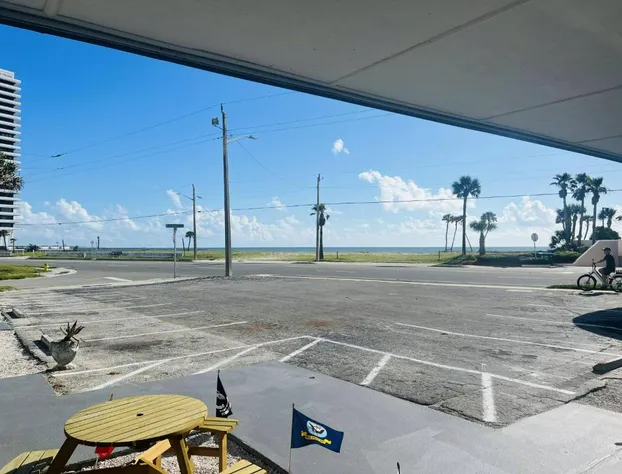 1915 Beach Club hotel detail image 4