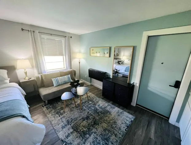 1915 Beach Club hotel detail image 3