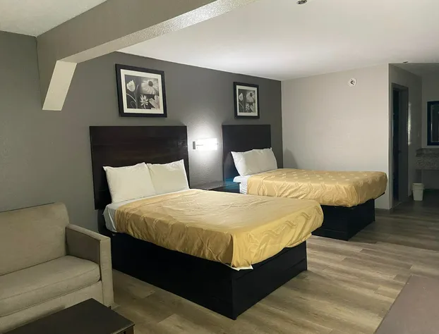 Speedway Inn & Suites hotel detail image 2