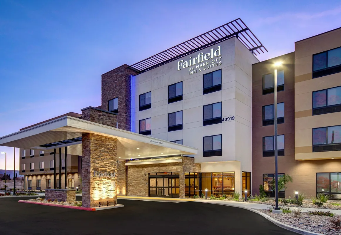 Fairfield Inn & Suites by Marriott Lancaster Palmdale hotel hero