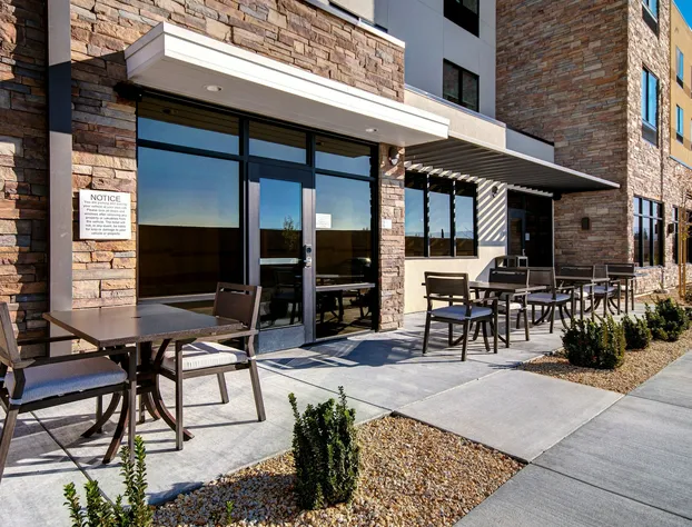 Fairfield Inn & Suites by Marriott Lancaster Palmdale hotel detail image 1