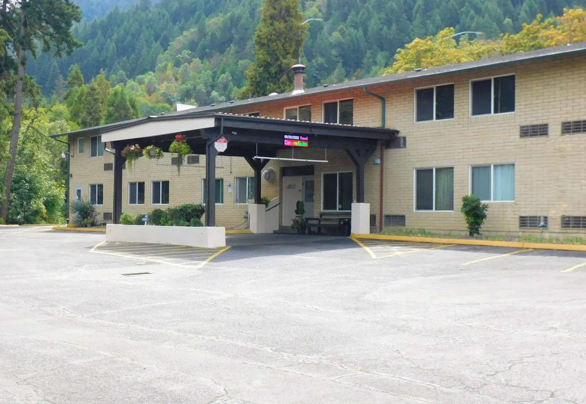 Travelodge by Wyndham Canyonville hotel hero