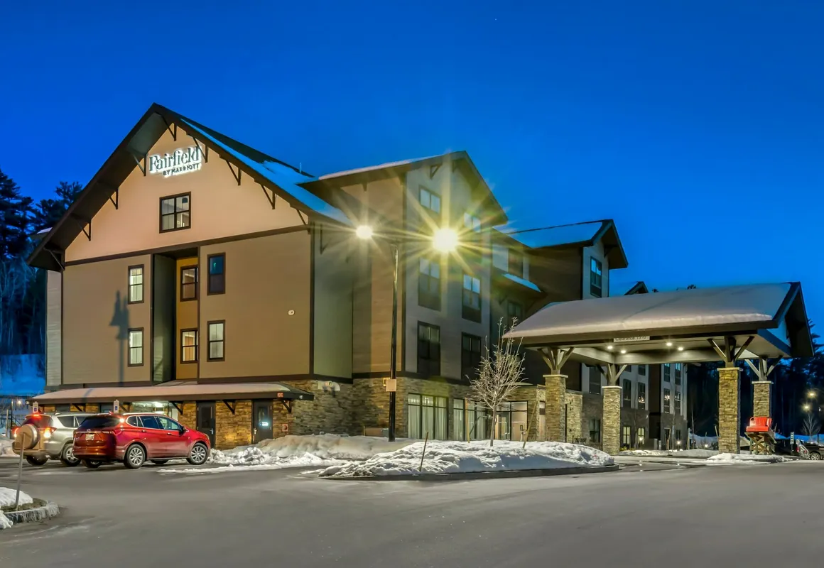 Fairfield Inn & Suites By Marriott North Conway hotel hero