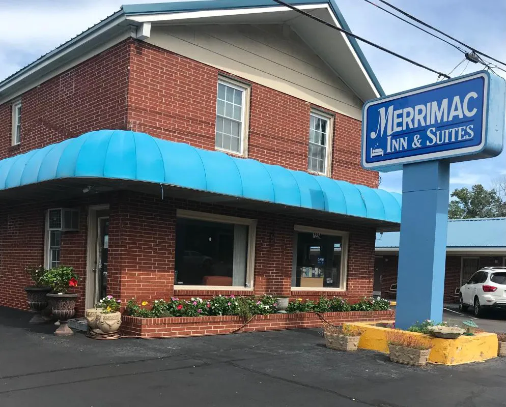 Merrimac Inn & Suites hotel hero