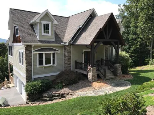 Lamp Lighter Mountain Inn hotel detail image 1