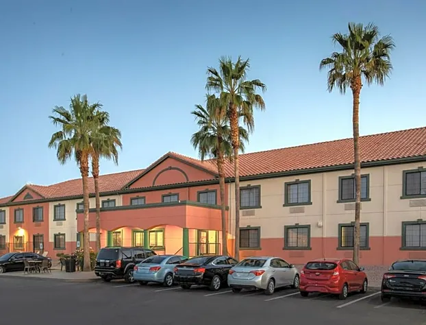 Baymont Phoenix I-10 Near 51st hotel detail image 1