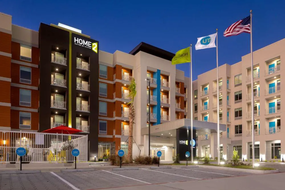 TRU BY Hilton Galveston hotel hero