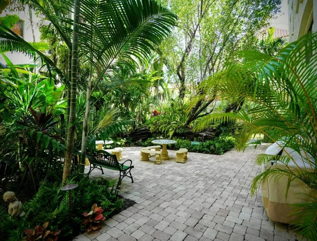 Hemingway Suites at Palm Beach Hotel Island hotel detail image 3