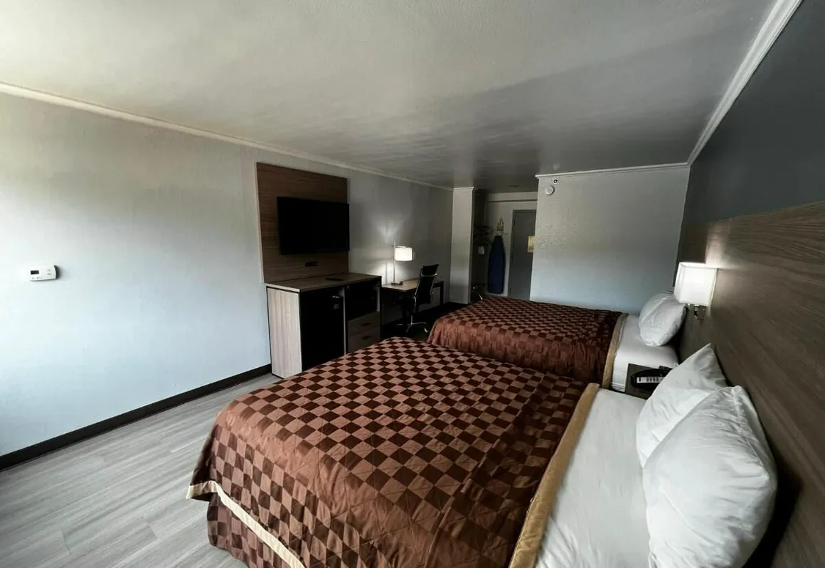 Super 8 by Wyndham Fort Worth Entertainment District hotel hero