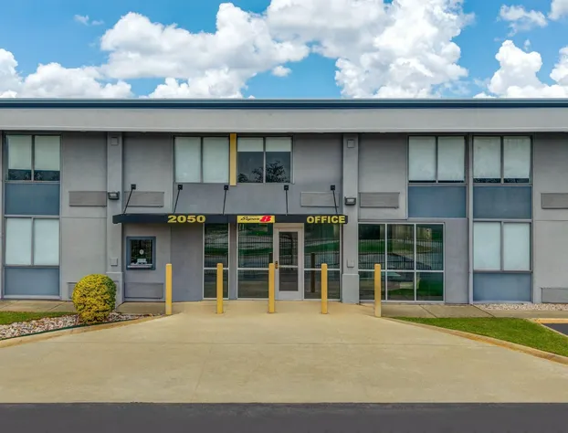 Super 8 by Wyndham Fort Worth Entertainment District hotel detail image 4