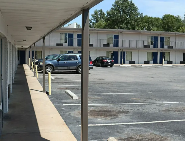 Regal Inn hotel detail image 2