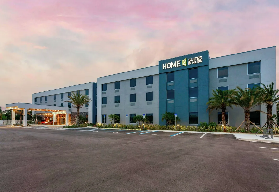 Home2 Suites by Hilton Vero Beach I-95 hotel hero