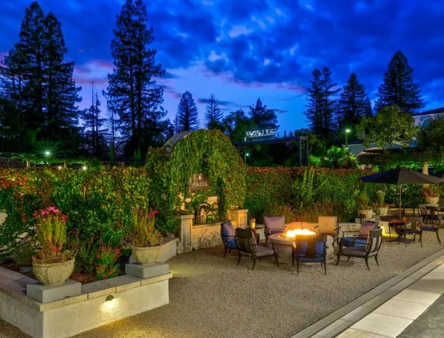 The Lodge at Healdsburg, Tapestry Collection by Hilton hotel detail image 2