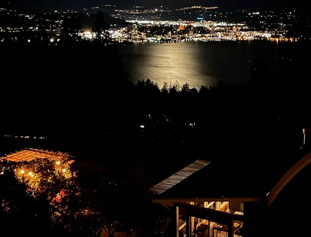 Les Chambres Roses hotel detail image 2