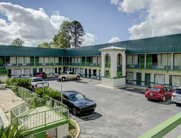 OYO Hotel Douglas GA US-441 hotel detail image 1