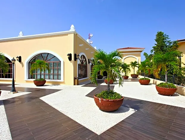 Select Club at Sandos Playacar All Inclusive - Adults Only Area hotel detail image 1