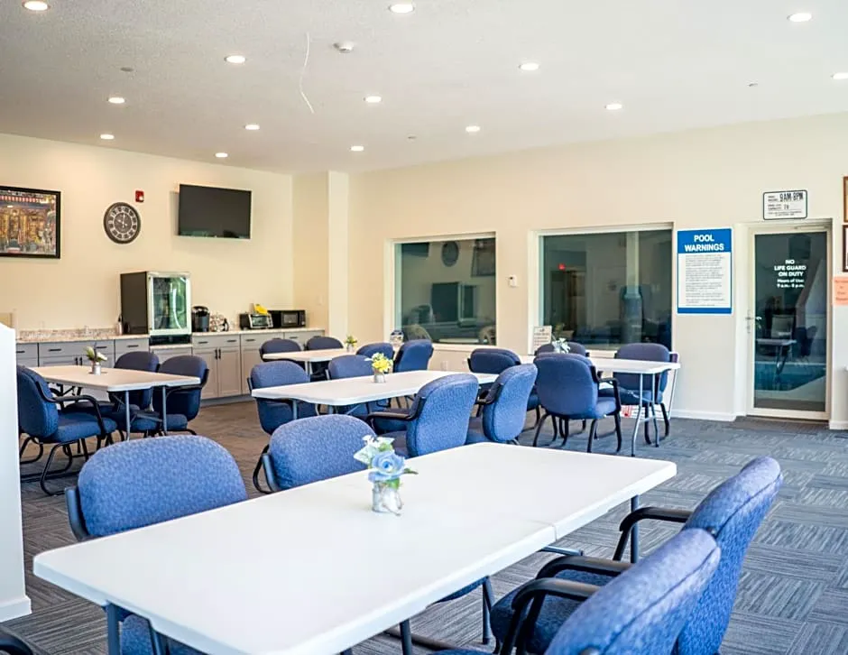 Allen Lake Resort Richfield Springs Cooperstown hotel hero