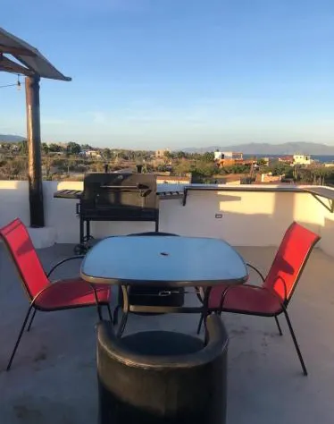 Casa Arrecife - Dorado Suite, Fast Wifi & Balcony! Beach is steps away! hotel detail image 1