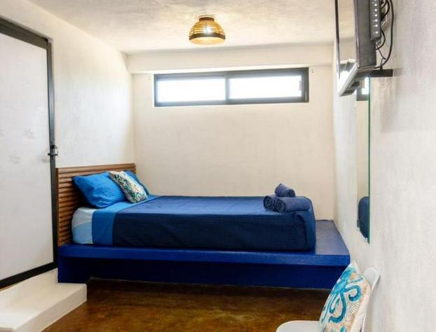 Casa Arrecife - Dorado Suite, Fast Wifi & Balcony! Beach is steps away! hotel detail image 4