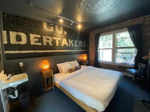 Hotel Hotel Hostel hotel hero