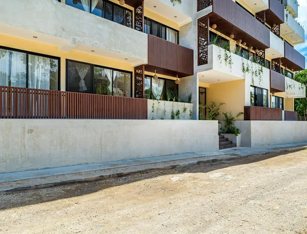 Solemn Peaceful Condos by The Spot Rentals hotel detail image 1