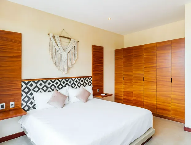 Solemn Peaceful Condos by The Spot Rentals hotel detail image 3