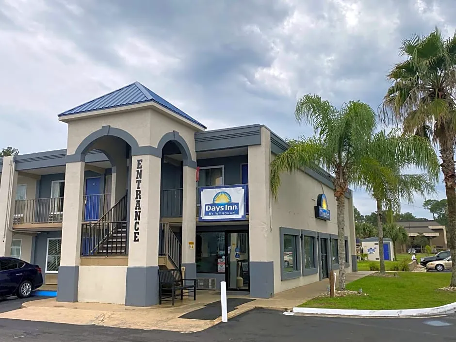 Days Inn by Wyndham Brunswick/St. Simons Area hotel hero