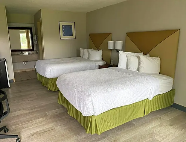 Days Inn by Wyndham Brunswick/St. Simons Area hotel detail image 2