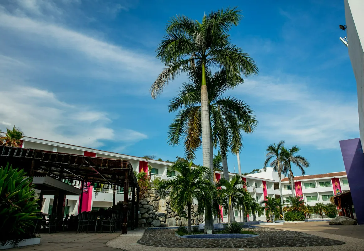 Hotel H Huatulco hotel hero