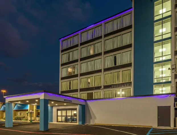 Baymont by Wyndham Laredo hotel detail image 1