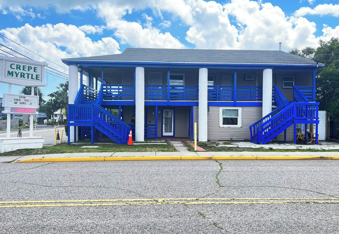 Crepe Myrtle by OYO hotel hero